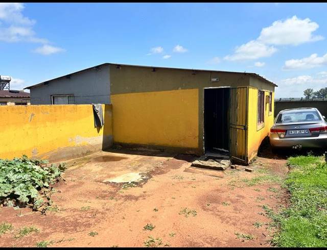 1 BEDROOM HOUSE FOR SALE IN RONDEBULT